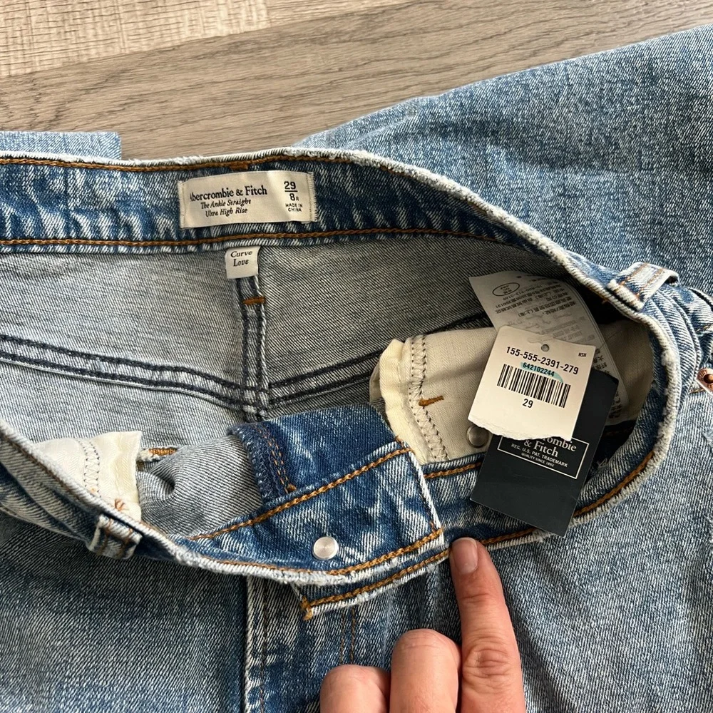💜Abercrombie and Fitch💜The Ankle Straight Ultra High Rise-size 29/8 Regular - Picture 7 of 7